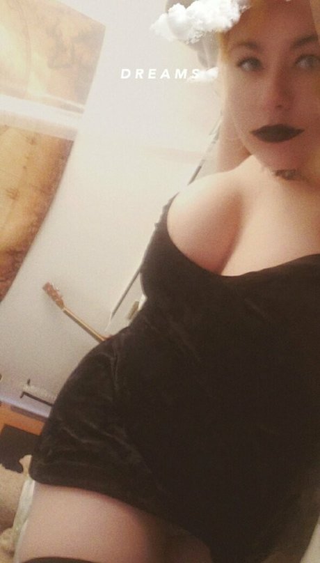 wibblooo model pretty pic