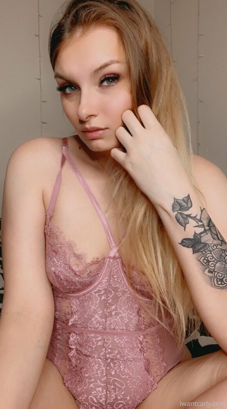 carlyraeofficial model art image