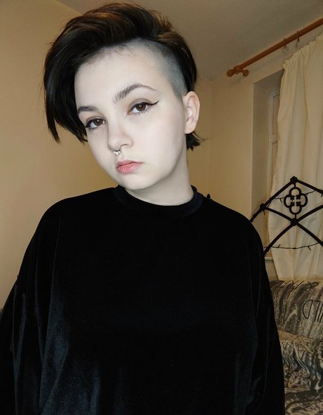 luciuskitten star naked photo