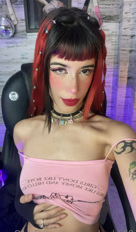 lizzybaddi69 sex model image