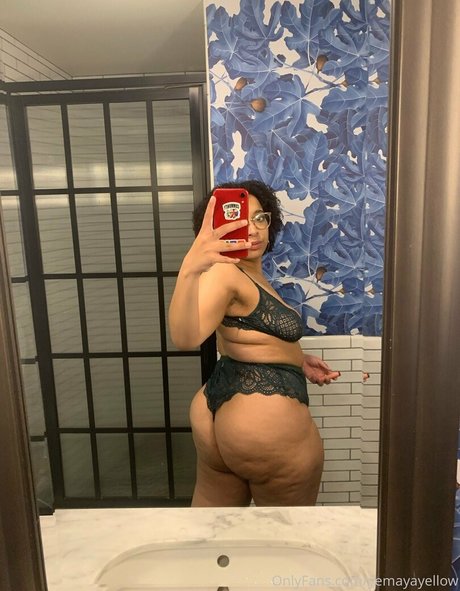 french kiss beautiful pornstar pic