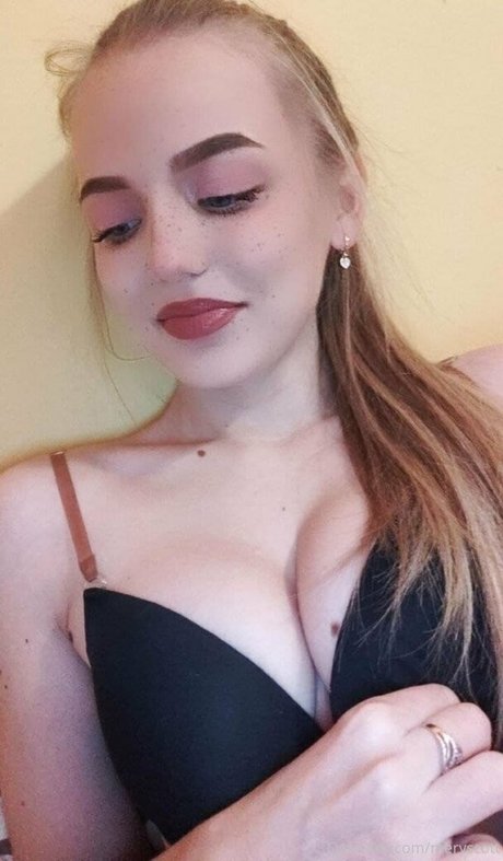 meryscott erotic actress pic