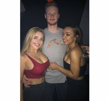 Chloe Ilsley star adult pic