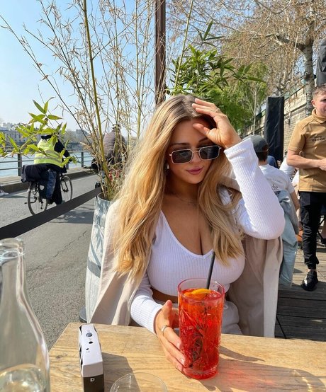 Chloe Ilsley pornstar top image