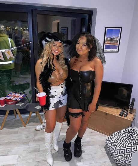 Chloe Ilsley nudes actress galleries