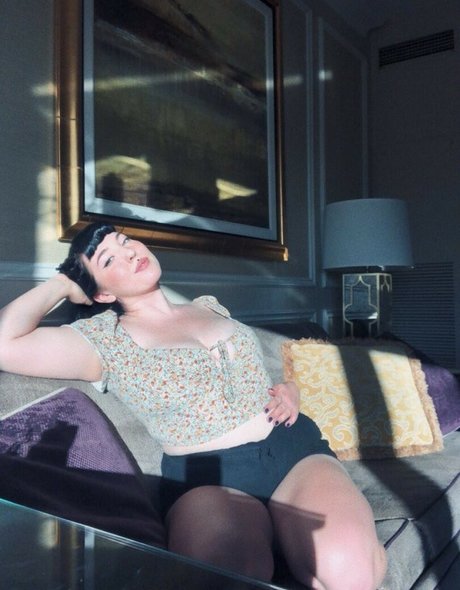 deathbydesign star xxx image