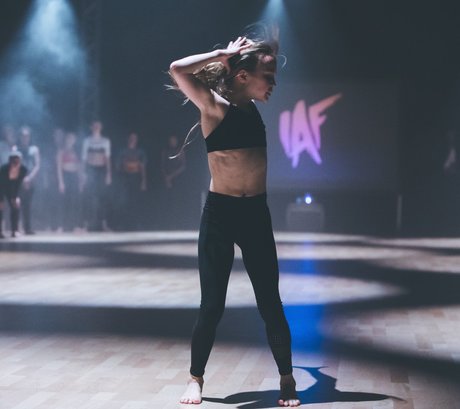 Ella Horan nudes model photo