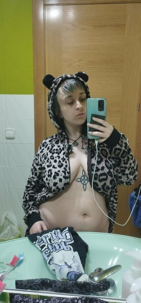 wonderlandkueen hd actress pics