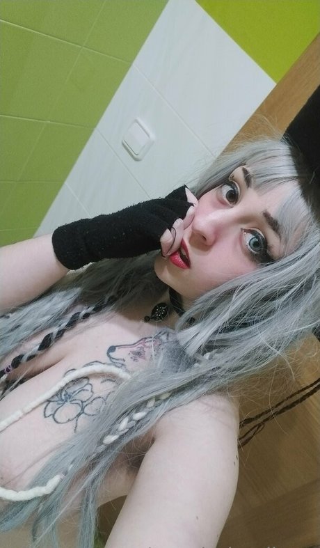 wonderlandkueen sex model image