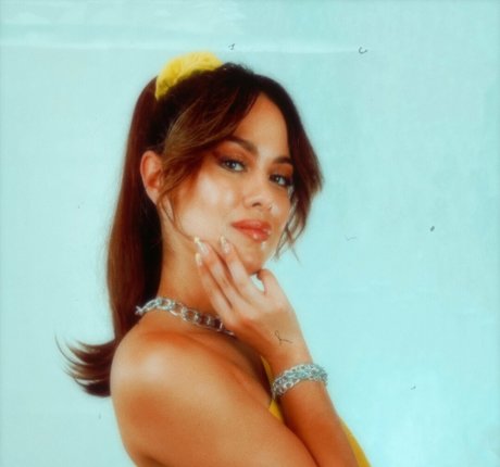 nerdy onlyfans beautiful img