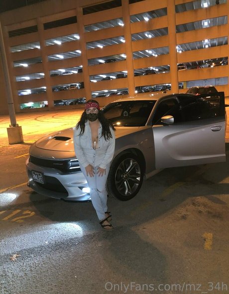 mz 34h adult actress photo