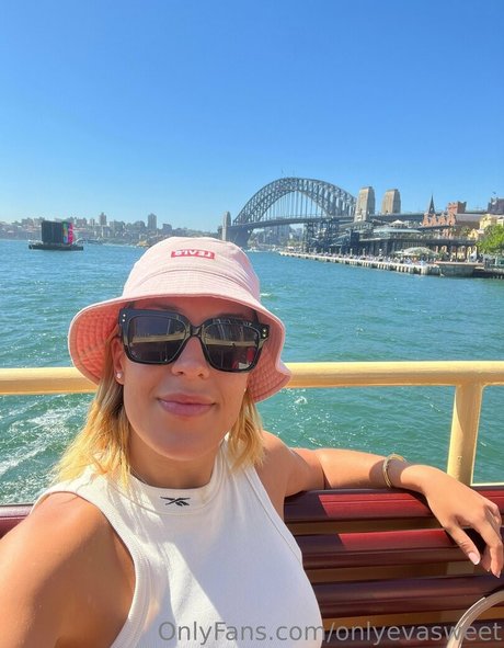 onlyevasweet actress pics