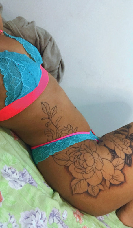 Melcampbell sexy model pic