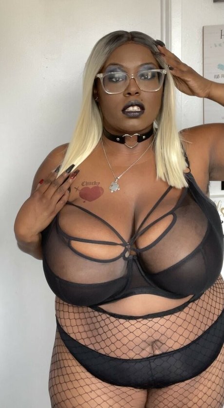 GoddessCocoaLuna pretty pornstar gallery