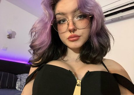 miniasuna pretty pornstar images