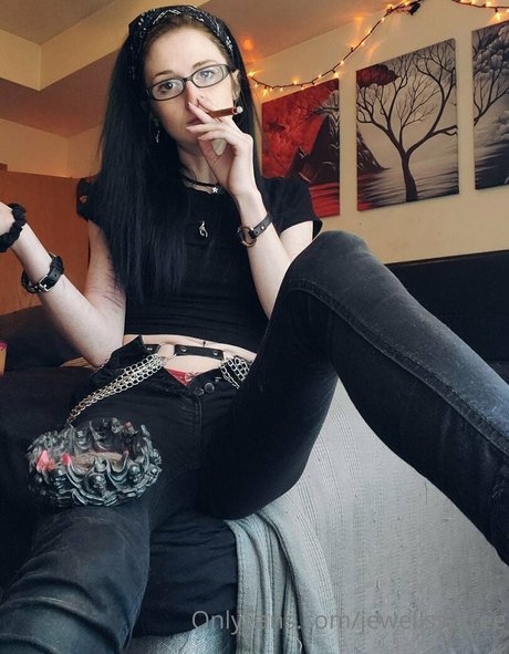 jewellss2free free actress pic