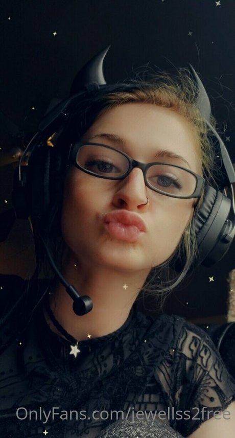 jewellss2free sex model images