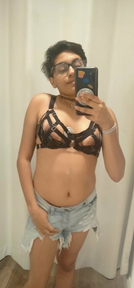 theinvisibleash model nude archive