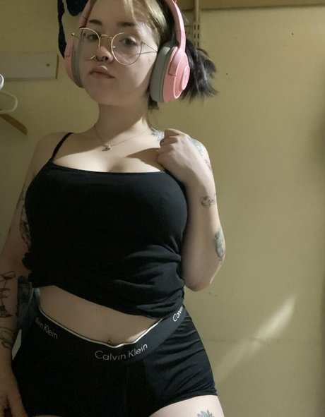 getmeoffpls model hot pic