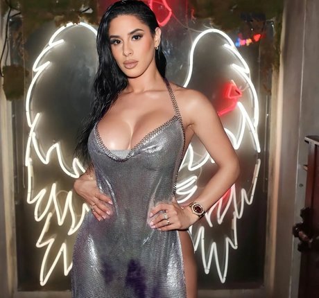 Jasleen Brar nude model img