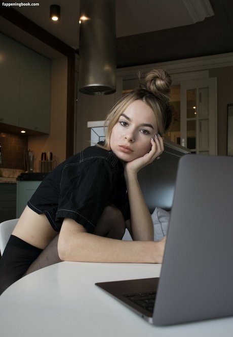 Emily Poker model gallery