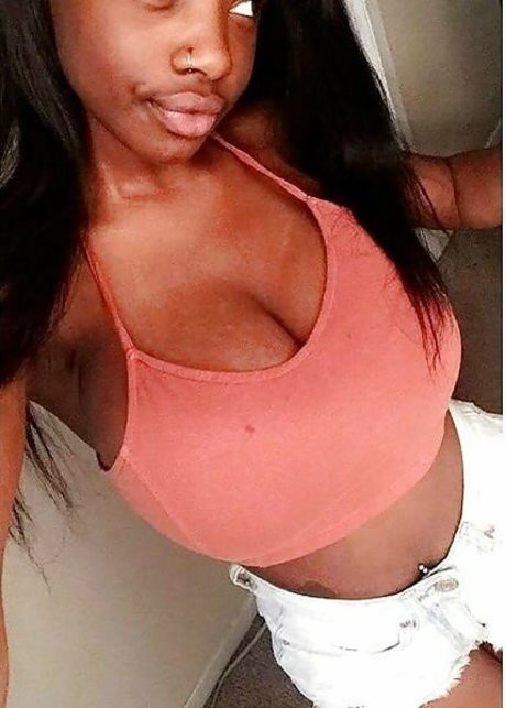 Itstaviaa erotic model pics