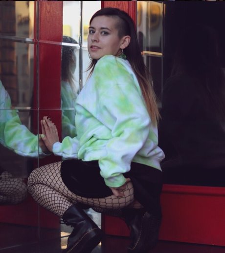 Sister Crimson free star galleries