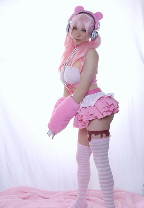 Cloudyninecos model pornographic photos