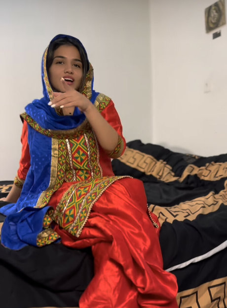 Little Grapefruit model exclusive images