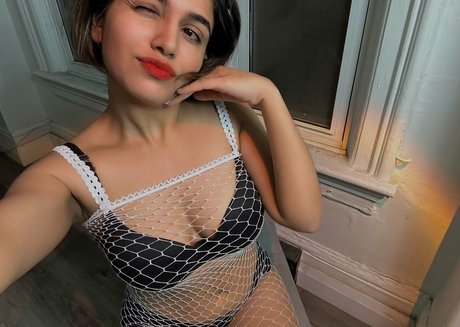 Little Grapefruit free actress photo