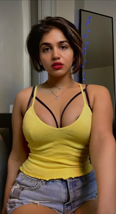 Little Grapefruit pornstar sex gallery