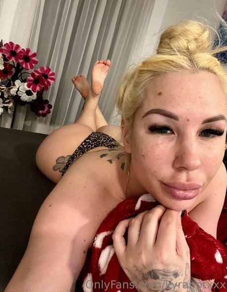 Kyra Hot sex star galleries