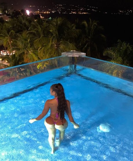 Chinese Kitty star hot pics