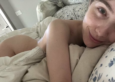 planetmonica art model pic