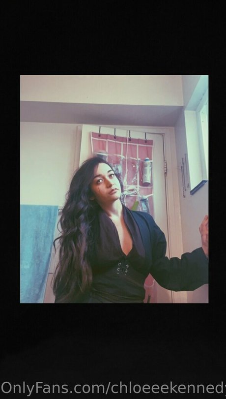 chloeeekennedy model naked pic
