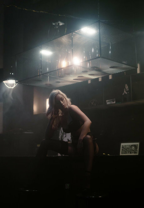 akamikebphoto model best image