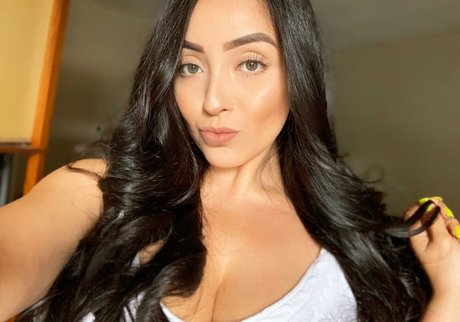 Alissandra Segura hot actress photos