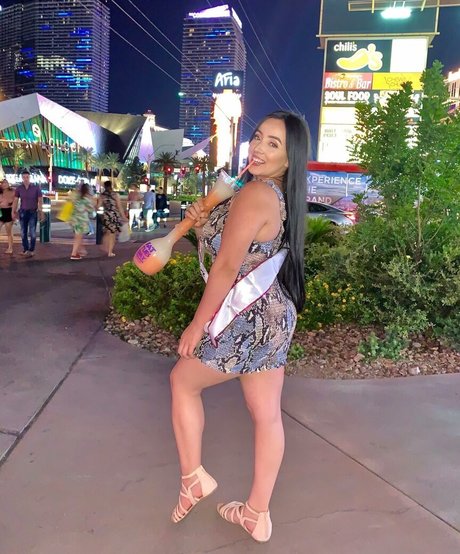 Alissandra Segura pretty model pic