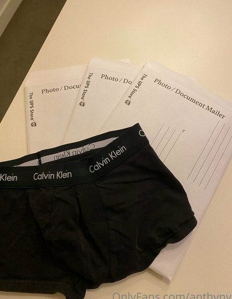 anthvny star high quality pics