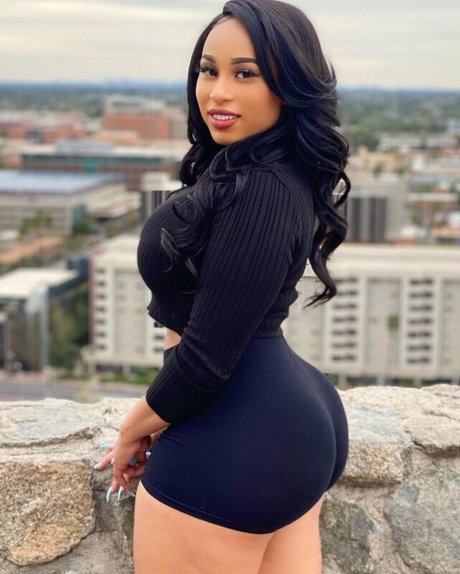 babe brunette onlyfans pretty img