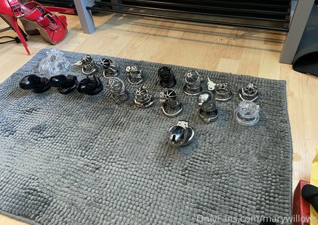 marywillows adult actress image