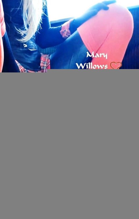 marywillows exclusive actress picture