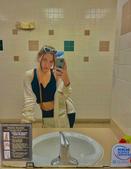 ewhore444 model nice pics