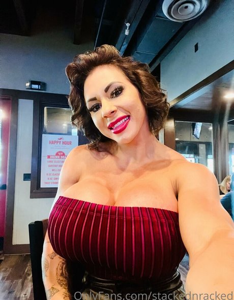 stackednracked nude model pics