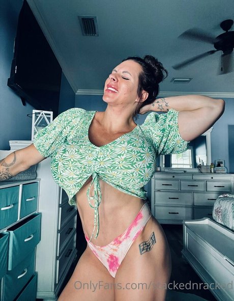 stackednracked star xxx photo