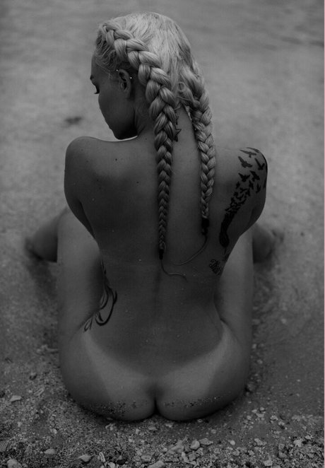 Krissy Mechelle adult star img