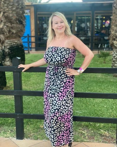 Mrs Hotwife porn actress photos