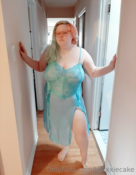 trixxxiecake top pornstar img