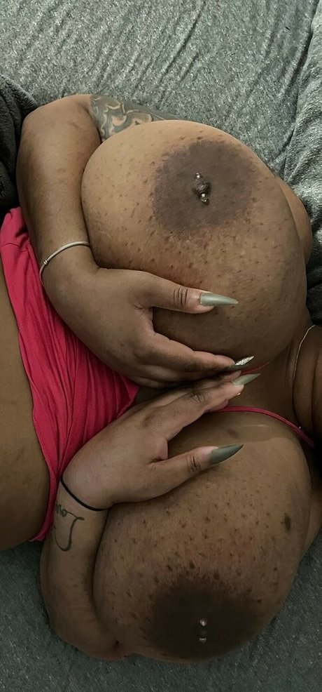 ChellMzDonald pornstar naked photo