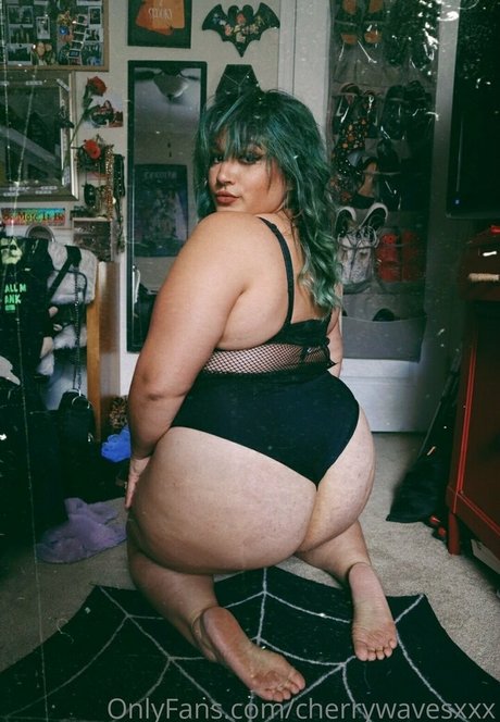 Cherrywavesxxx nudes pornstar gallery
